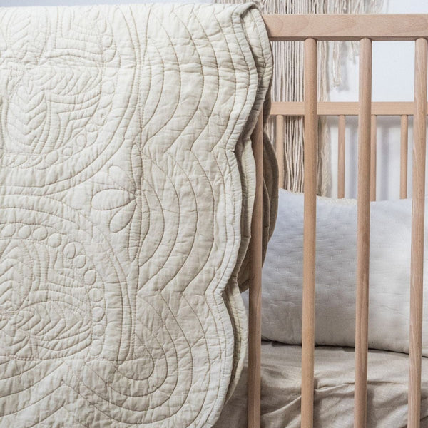 Grandeur Cot Quilt Beige Scar Ko