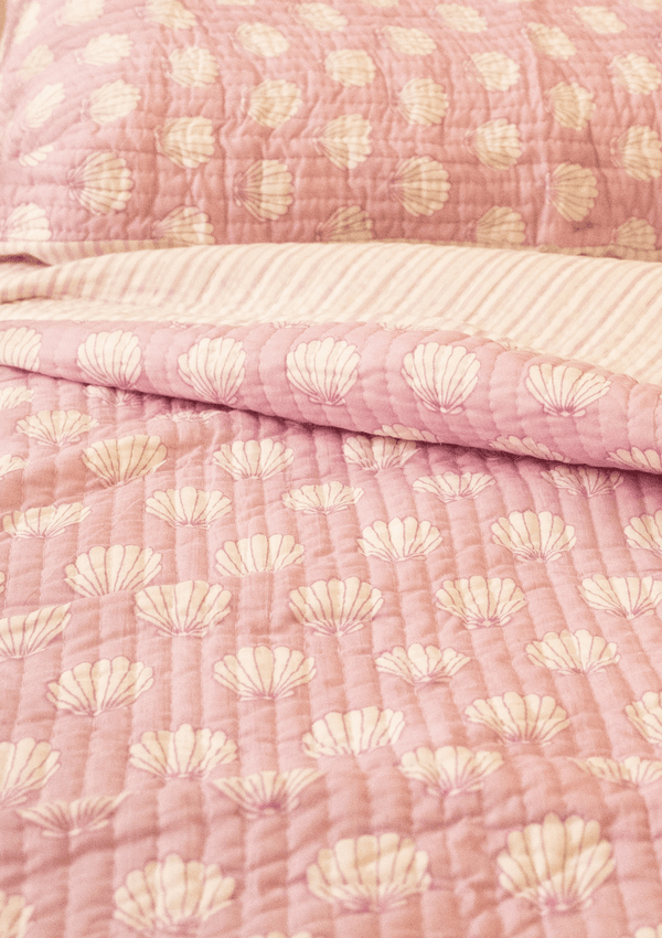 Lavender Shells Cot Quilt - Scar & Ko