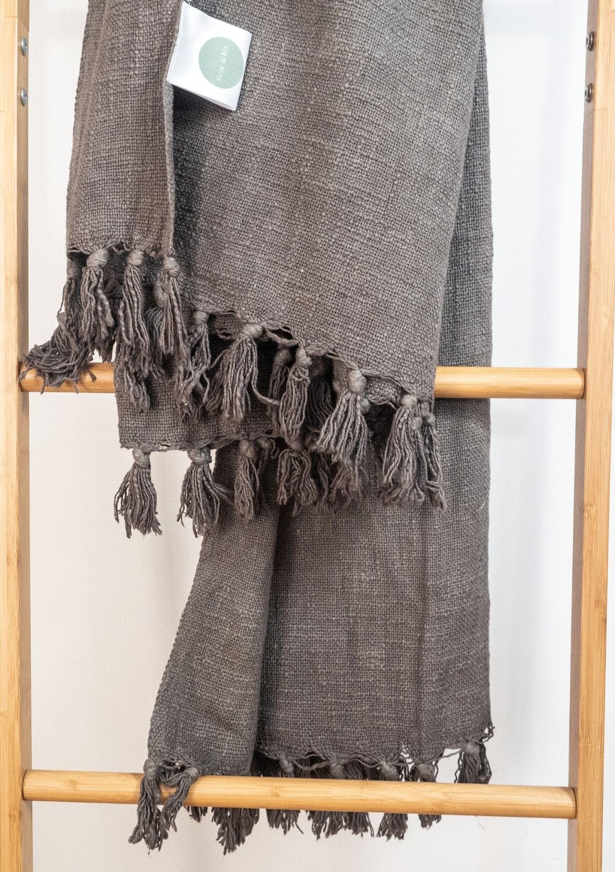 Grey Ash Throw – Scar & Ko